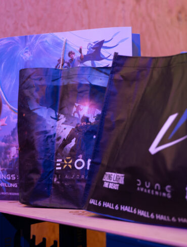 Tüten voller Gratisartikel von der gamescom.